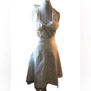 XXF lined party or brides maid dress size small perfect cond lined built in bra